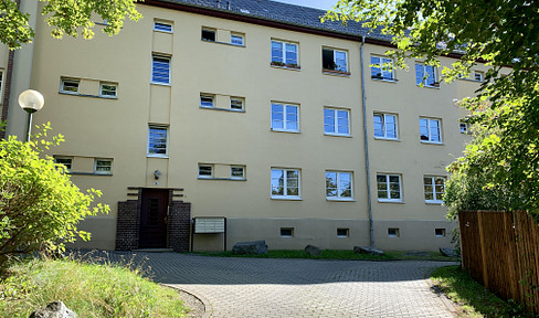Newly renovated 3-room apartment in a quiet, garden-suburb location.
