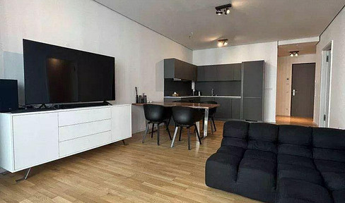 Luxury premium apartment in the heart of Frankfurt – 2 rooms, fully furnished, balcony, exclusive amenities.