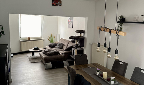 Großzügige & lichtdurchflutete 4-ZKB-Wohnung in Uslar-Wiensen