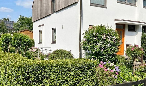 Gepflegtes Endreihenhaus mit Garage am Bramfelder See – ruhig, grün & familienfreundlich v. privat