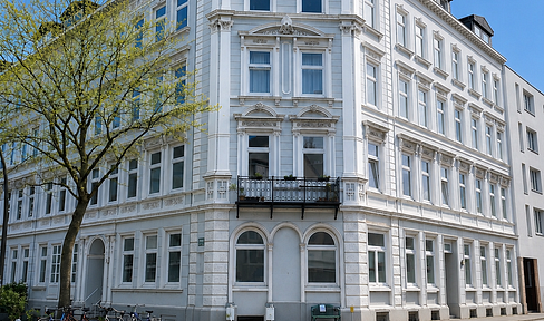 Stilvolle Jugendstil-Altbauwohnung in Hamburg-Rotherbaum