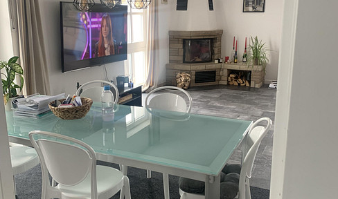 Live like you're in a penthouse: 3 rooms, a fireplace, and approximately 100 square meters of rooftop terrace in Mönchengladbach.