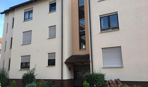 Attractive 3-room apartment with a hobby room and 2 underground parking spaces in Mannheim-Rheinau Süd.