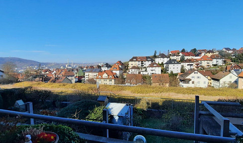 Attractive 3-room apartment in a quiet, scenic location in Stuttgart.