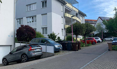 4-room apartment with a large terrace, 2 parking spaces, and a family-friendly location in Wernau.