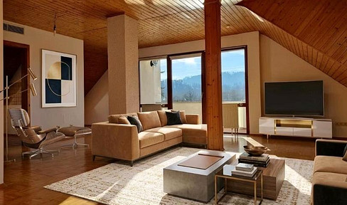 Premium-DG-Wohnung mit Turmbergblick – Ideal für Pendler & Corporate Housing (Optionale EBK)