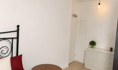 1Zimmer Wohnung neues schönes Bad, mit Küche, Abstellraum, Aufzug direkt in der City Friedberg!