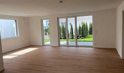 Bright 3-room apartment with a lovely garden.