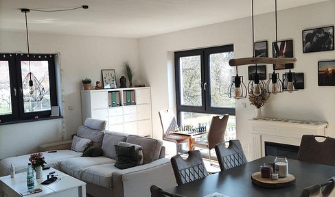 2 Zimmerwohnung mit Einbauküche und Balkon