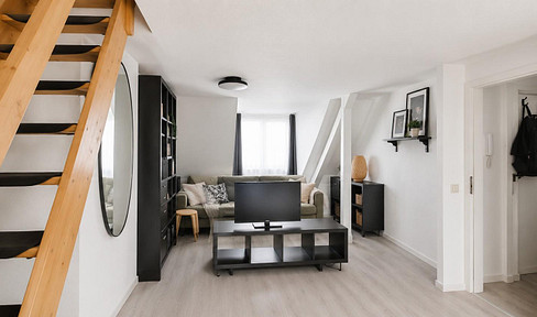 Modern 2-room maisonette apartment on the 4th floor – urban living in Essen.