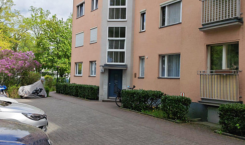 Helle 2-Zimmer-Wohnung mit Balkon ins Grüne | frisch renoviert | bezugsfrei