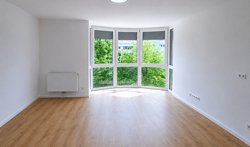 Modern kernsaniert provisionsfrei – stilvolles Wohnen mit besonderer Panorama-Fensterfront