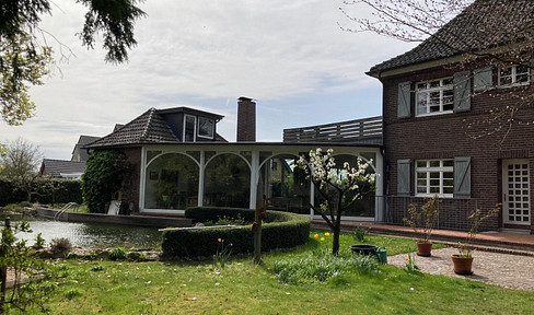 Representative villa, "Haus Bracht," in a quiet, secluded location.