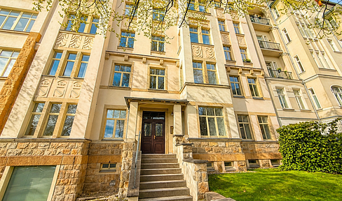 3-room apartment with balcony, elevator, and rental potential in Chemnitz-Kaßberg.