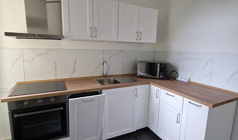 Schöne 2-Zimmer-Wohnung mit moderner Einbauküche - Stellplatz optional in Engelsdorf