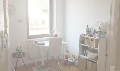 Sehr schöne 2 Zi-Wohnung mit stylischen Naturholzdielen, EBK und AA in  Heidelberg