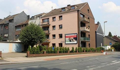 Cozy 3-room apartment on the 2nd floor with a balcony, located near the city park.