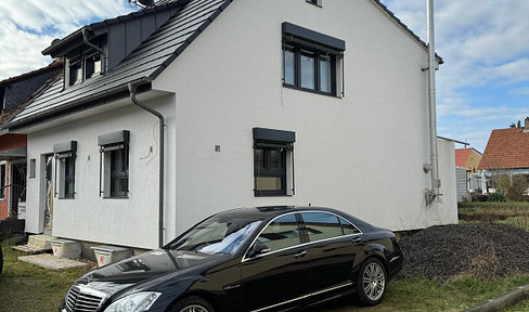 Exklusiv kernsaniertes Einfamilienhaus mit hochwertiger Ausstattung