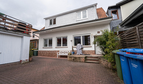 Frisch renoviertes Wohnhaus in zentraler Innenstadtlage in Kirchhain