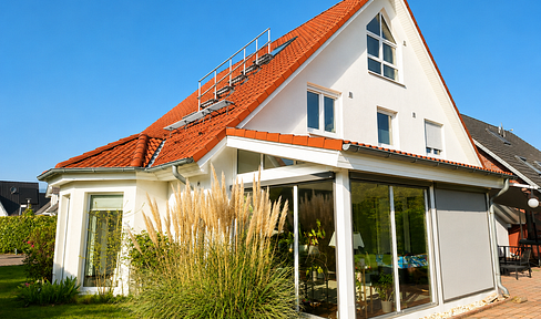 RESERVIERT - Ein Zuhause zum Wohlfühlen – mit viel Platz, Licht, Garten und Sauna