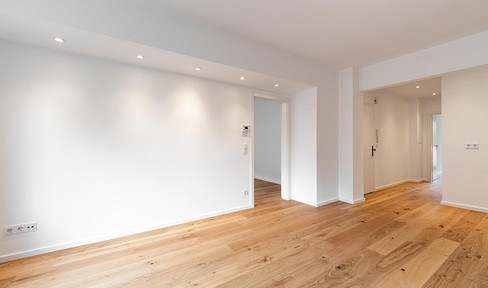 Pempelfort: Kernsanierte 3-Zimmer-Wohnung mit Balkon – Erstbezug, Aufzug, ruhiger Innenhof