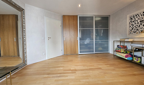 Top-floor maisonette apartment in Nordend, Frankfurt am Main.
