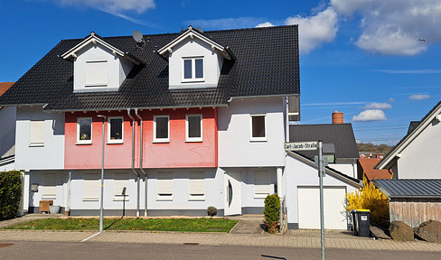 KL-Erfenbach, a very attractive detached house with a garage.