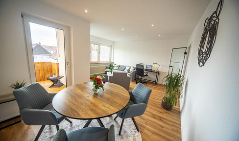 High-quality, modernised 2-room apartment with a sunny south-facing balcony.