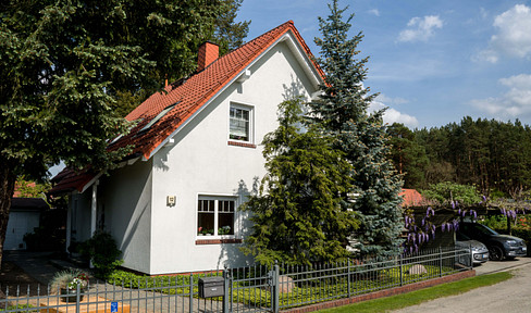 Einziehen und Aufatmen: Gepflegtes Familienidyll mit eigenem See-Anteil in Wernsdorf