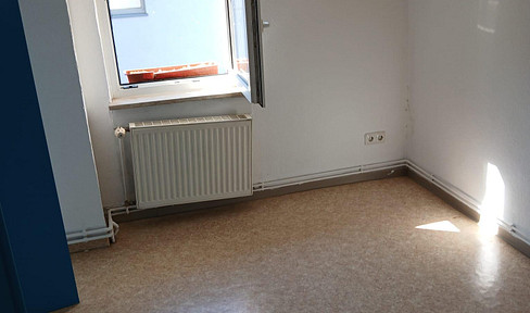 Charmante 2-Zimmer-Dachgeschosswohnung in zentraler Lage von Frankfurt am Main
