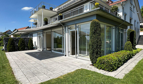 Exclusive 3-Zimmer-Wohnung mit Panoramablick über den Bodensee und die Schweizer Alpen.