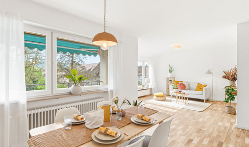 Traumhafte, renovierte 3,5 Zimmer Wohnung mit zwei Balkonen