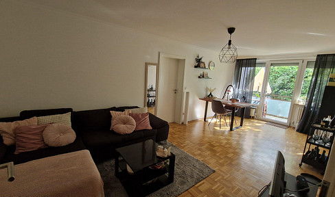 Bright 2-room apartment in a quiet, prime location between the Olympic Park and Luitpold Park.