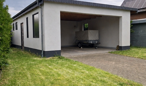 Building plot for a detached house, with existing structure and preliminary approval.