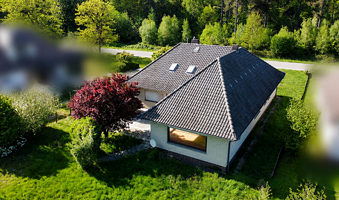 Classic bungalow with a large garden, or a build-your-own option.