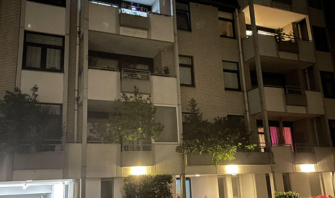 Von Privat sehr schöne & helle 2.5 ZKB in direkter Innenstadtlage
