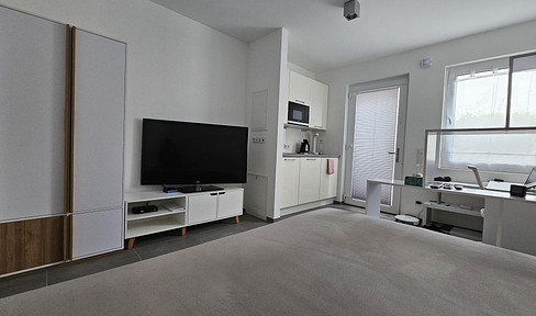 1-Zimmer-Apartement mit kleiner Terrasse und Küche (oder auf Wunsch vollmöbliert)