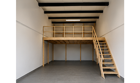 Workshop / Storage hall / Classic car garage - approximately 75 m2, with a lift - located in 77815 Bühl-Ottersweier.