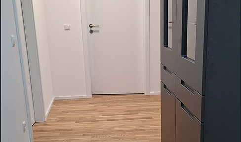 Modern(neubau) wohnen: 2-Zimmer-Erstbezug in Neufahrn(neben dem Bahnhof und der Bushaltestelle)