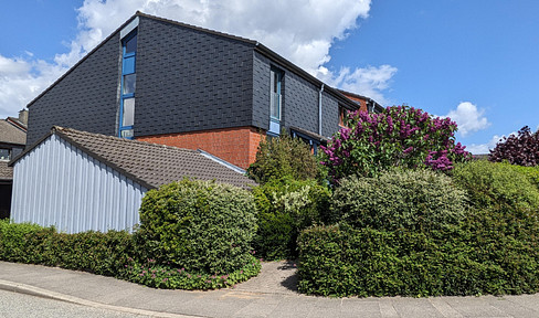 Bright terraced house in Kiel-Suchsdorf.
