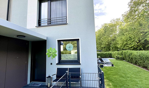 Modern, practically new semi-detached house on the edge of the forest, where urban living meets a natural paradise in Alzey.