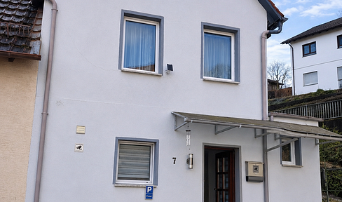 Charming, small single-family house with a unique layout, located in Talheim, being sold privately!!