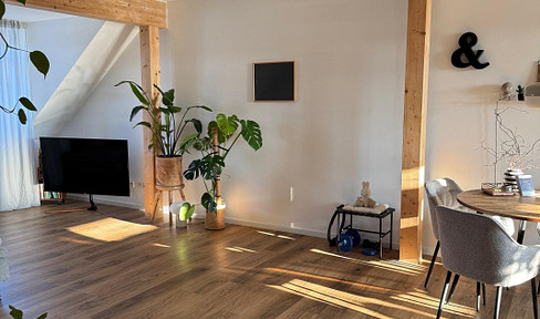 2 Zimmer über den Dächern von Fürth - Komplett saniertes Neorenaissance-Stadthaus