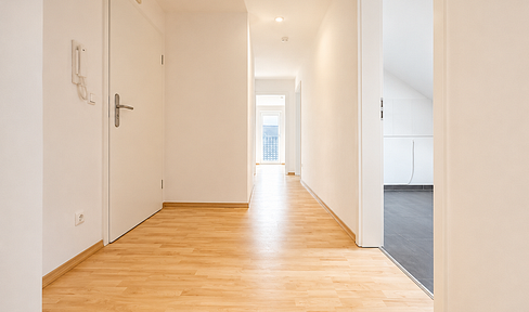 Geschmackvolle 3-Raum-Wohnung mit großem Balkon