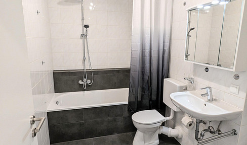 Helle 2,5-Zimmerwohnung mit traumhaftem Fernblick ins Grüne