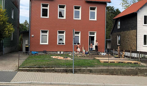 Renovierte 4 Zimmer Wohnung mit Einbauküche, 120qm