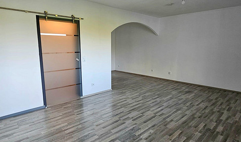 Großzügige, gepflegte 1,5 Zimmerwohnung inkl.PKW-Stellplatz in Bietigheim-Bissingen
