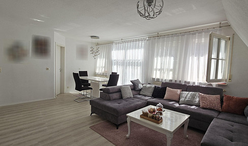 Urbanes Raumwunder: Lichtdurchflutete 4-Zimmer-Maisonette im Herzen von Öhringen (Provisionsfrei!)