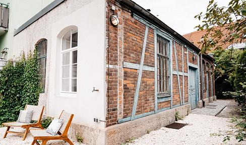 Wunderschönes Loft mit 200qm Garten - sofort frei