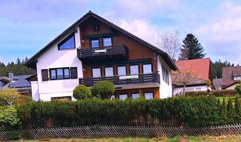 House with lake view, offering 3 fully furnished holiday apartments, including all furniture and equipment.